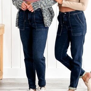 Judy Blue Joggers dark wash 27/5 size down 1 or 2 sizes Freckled Poppy NWT